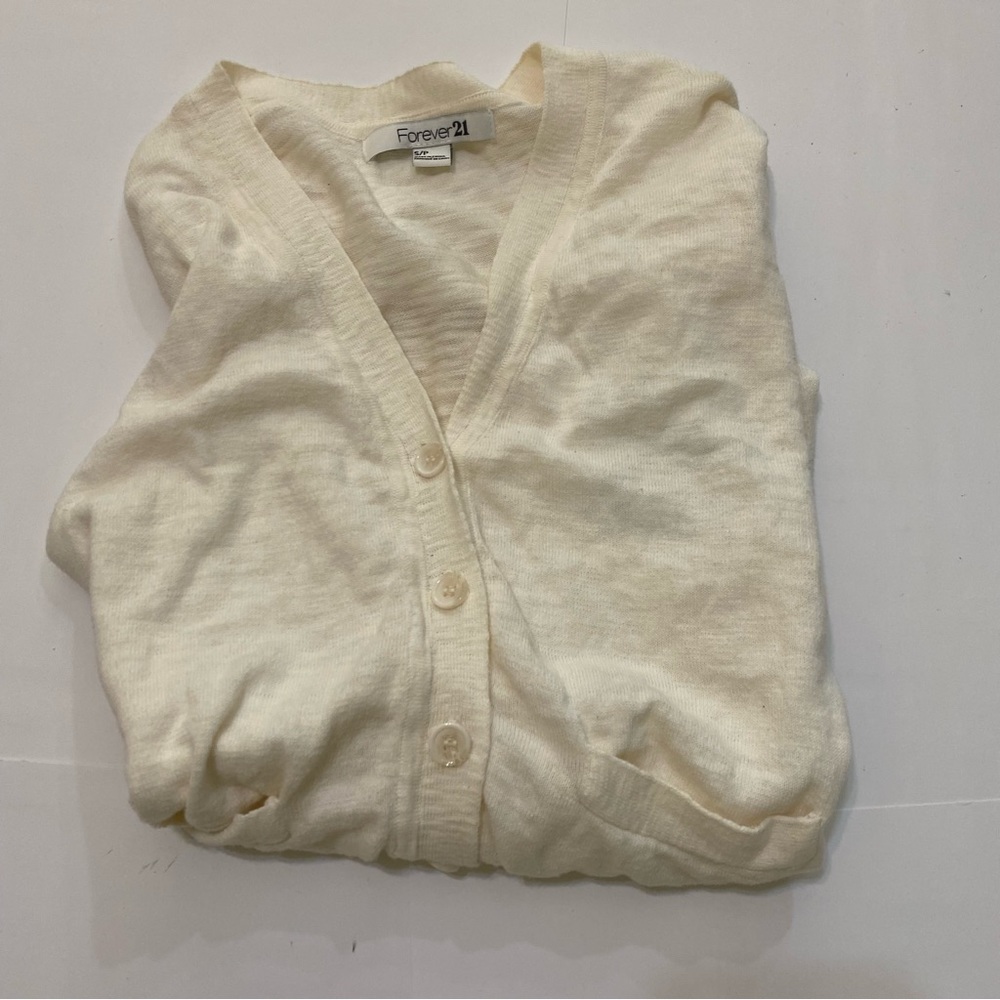 ⭐️Forever 21 cream and blue cardigan size small petite.🍁 - Picture 2 of 7
